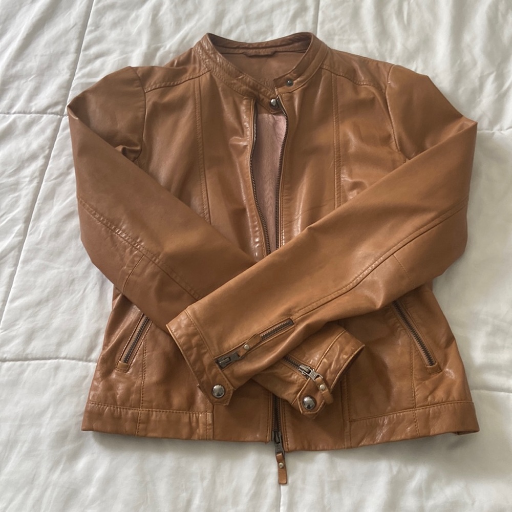 Massimo Dutti leather jacket size M